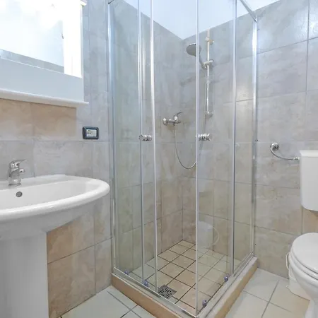 Dependance With Pool 아파트