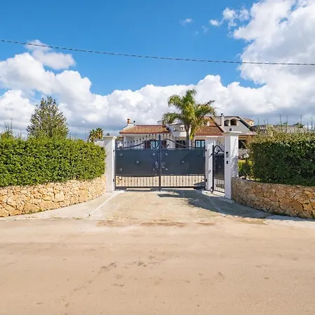 Apartmán Dependance With Pool Specchia